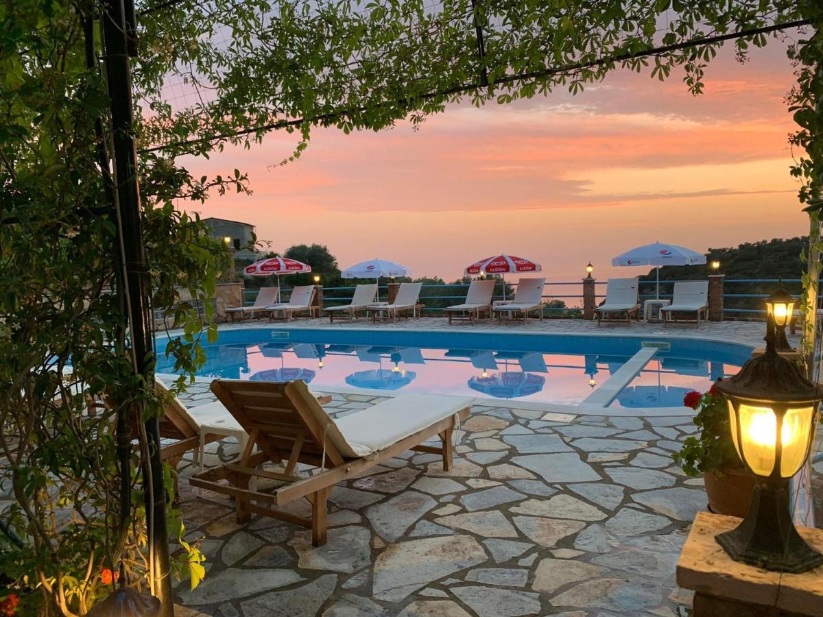 Itaka Hotel Lukova 外观 照片