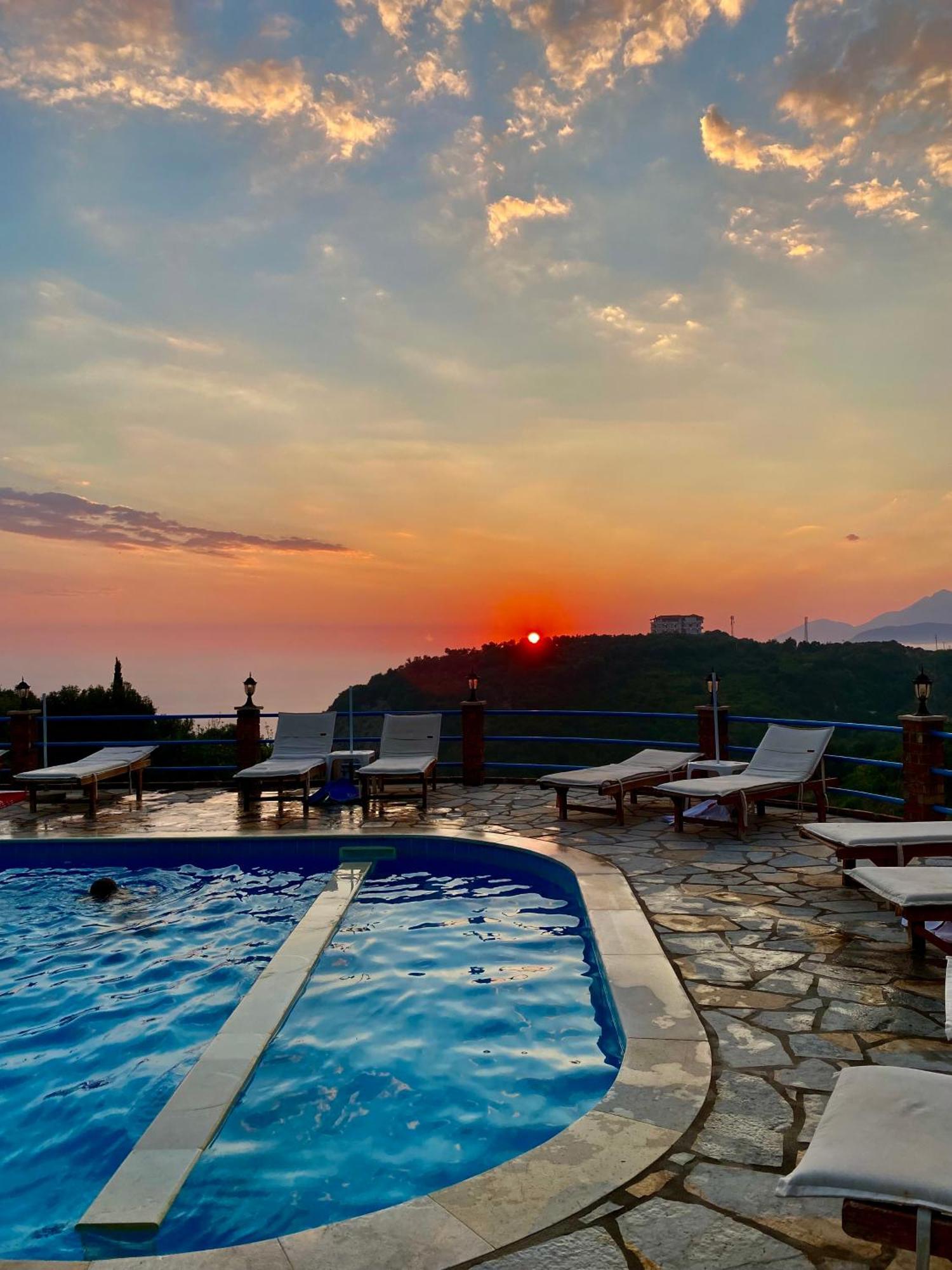 Itaka Hotel Lukova 外观 照片