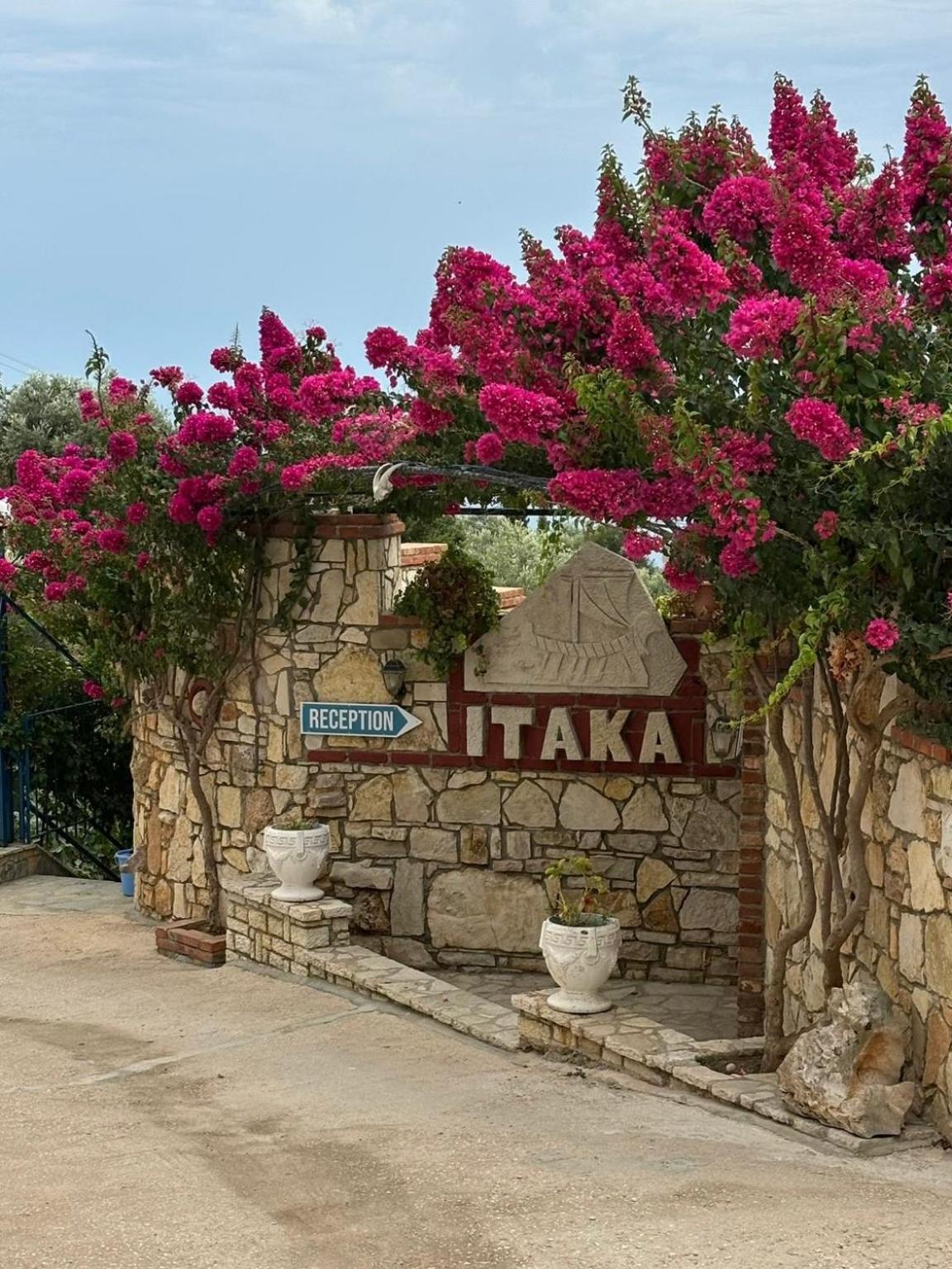 Itaka Hotel Lukova 外观 照片
